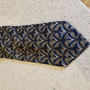 EUC Policy tie geometric pattern deep navy/black gold and grey